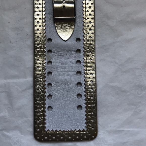 Guess Gold & white leather watch cuff bracelet - Picture 6 of 16